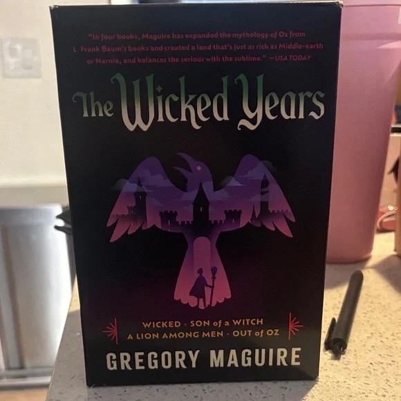Wicked Series Box Set by Gregory Maguire - Picture 2 of 5